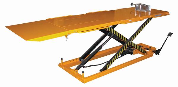 The motorcycle lift table features steel construction.